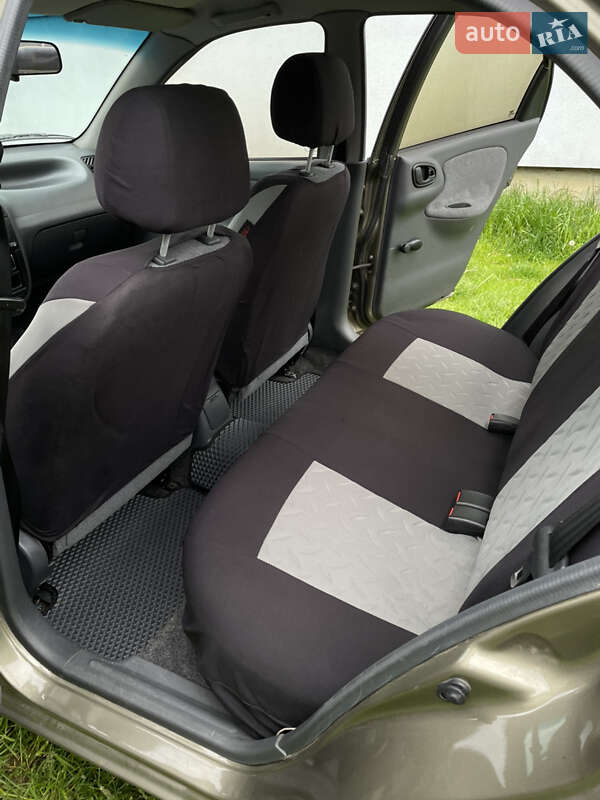 Седан Daewoo Lanos 2006 в Львові