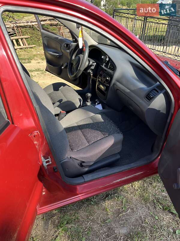 Седан Daewoo Lanos 2008 в Стрые