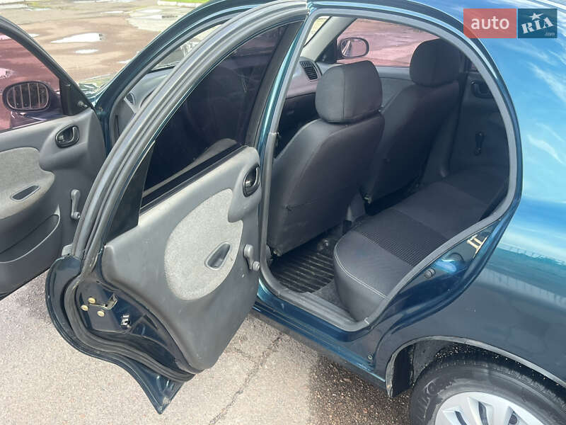 Седан Daewoo Lanos 2005 в Киеве