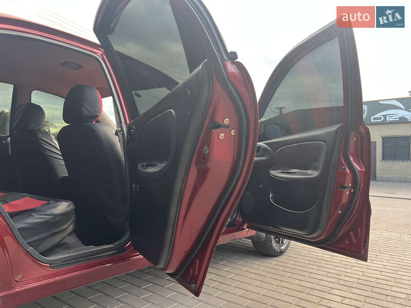 Седан Daewoo Lanos 2005 в Лозовой