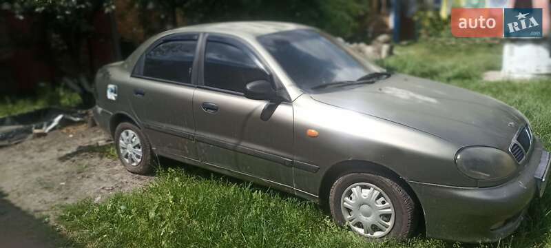 Седан Daewoo Lanos 2002 в Черном Острове