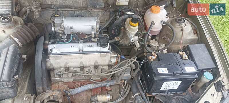 Седан Daewoo Lanos 2002 в Черном Острове