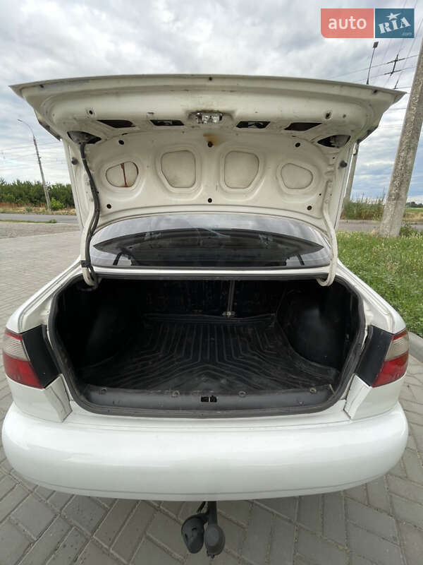 Седан Daewoo Lanos 2004 в Черкассах