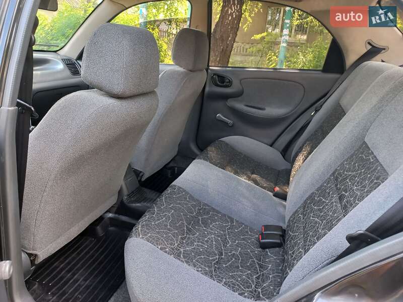 Седан Daewoo Lanos 2008 в Шостке