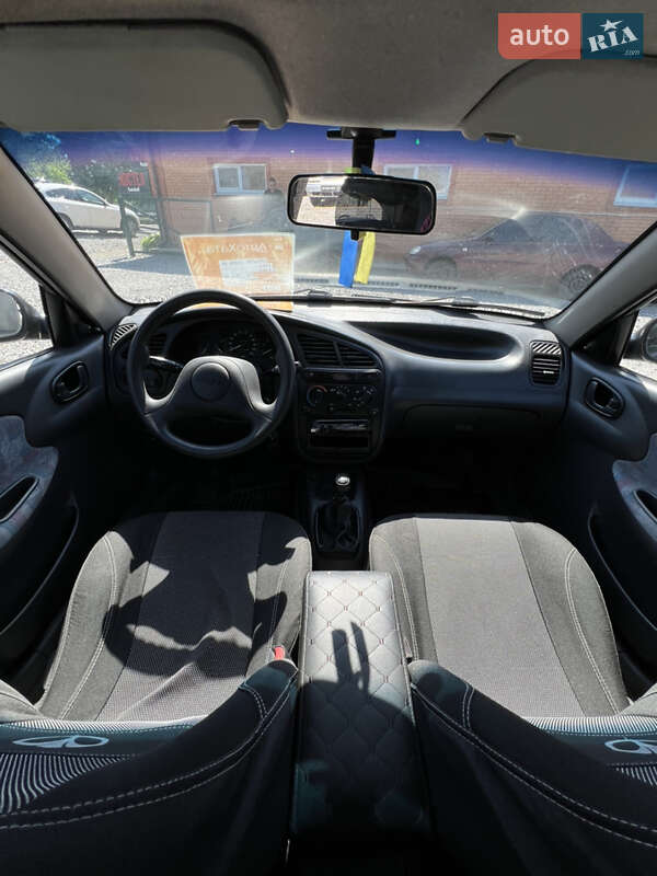Хетчбек Daewoo Lanos 2001 в Дергачах