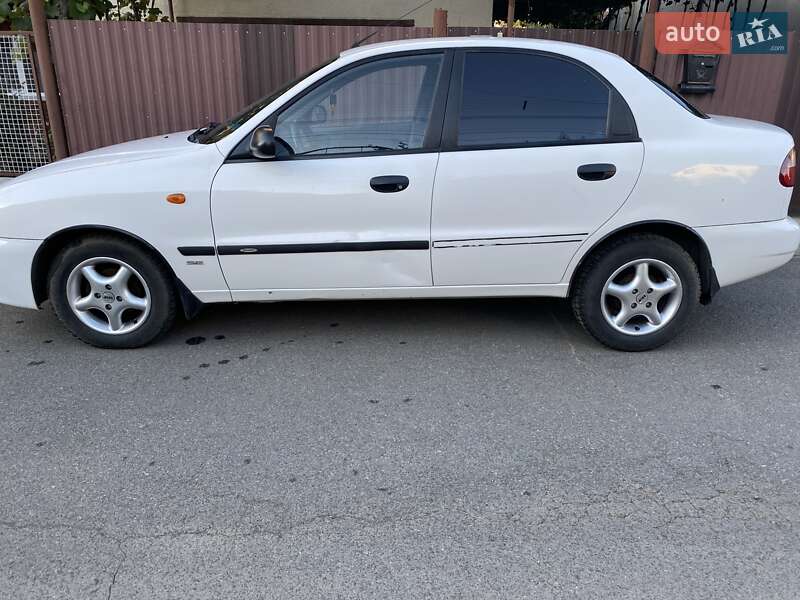Седан Daewoo Lanos 2004 в Ужгороде