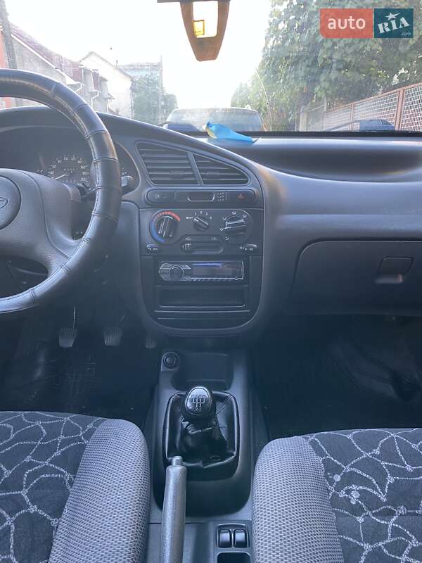 Седан Daewoo Lanos 2004 в Ужгороде