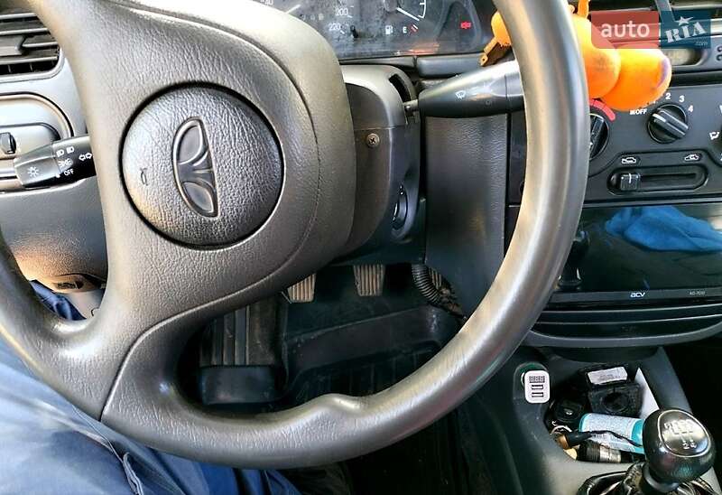 Седан Daewoo Lanos 2007 в Апостоловому