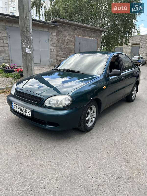Седан Daewoo Lanos 2001 в Харкові