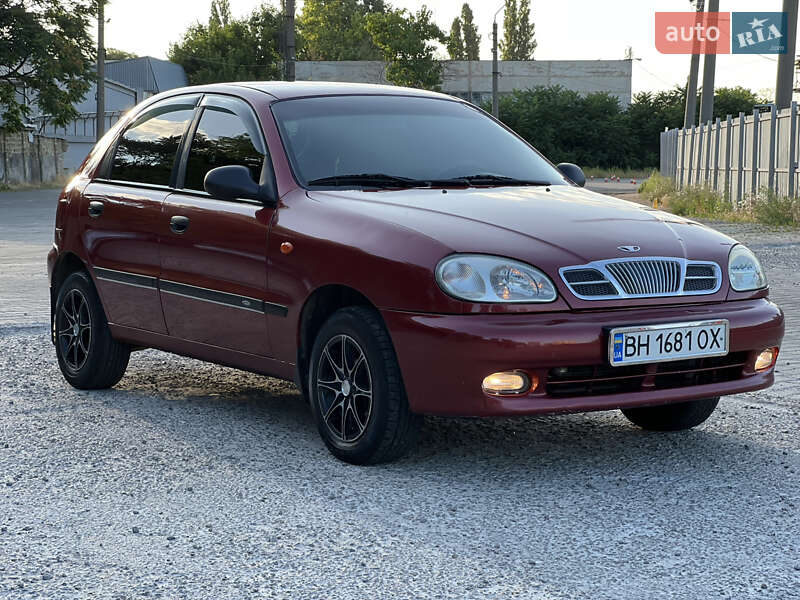 Хетчбек Daewoo Lanos 2002 в Одесі