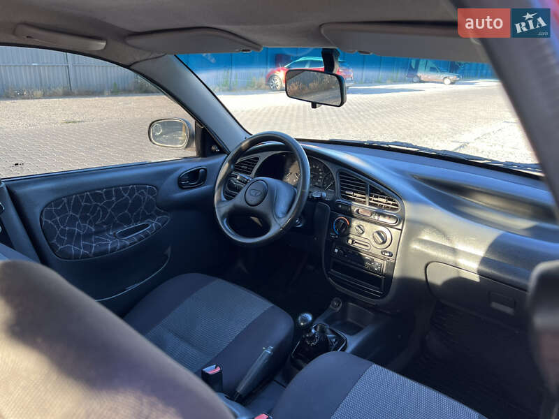 Хетчбек Daewoo Lanos 2002 в Одесі