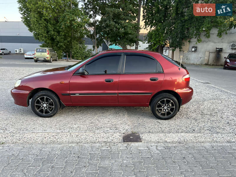 Хетчбек Daewoo Lanos 2002 в Одесі