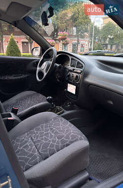 Седан Daewoo Lanos 2001 в 