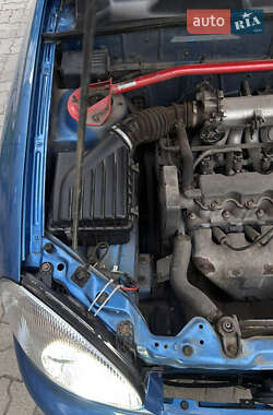 Седан Daewoo Lanos 2001 в 