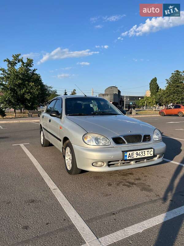 Седан Daewoo Lanos 2004 в Кривом Роге