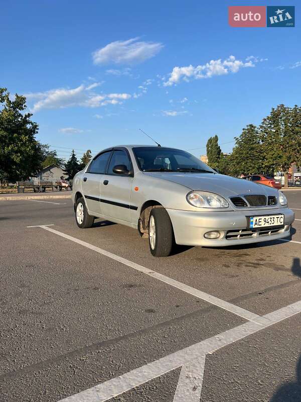 Седан Daewoo Lanos 2004 в Кривом Роге