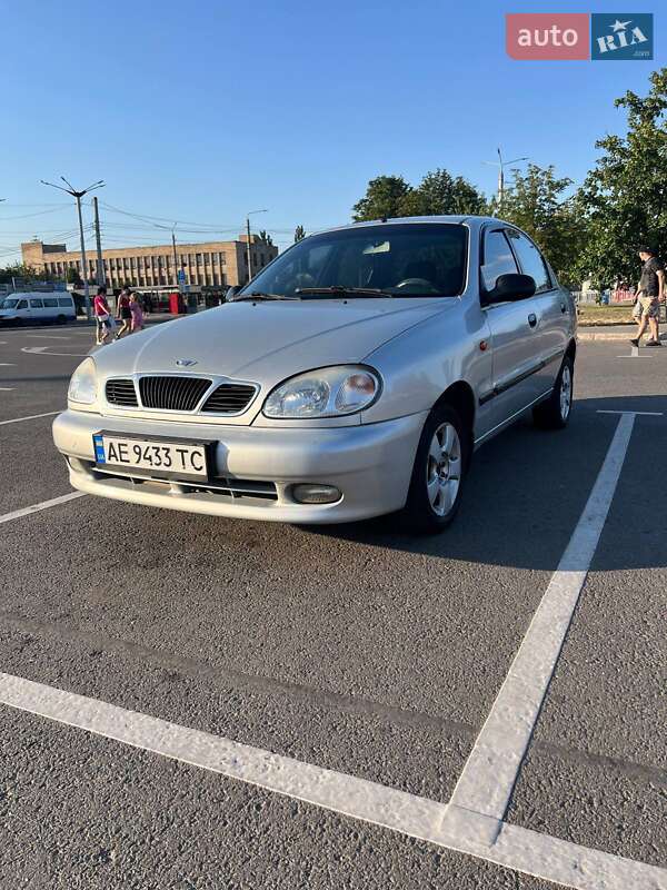 Седан Daewoo Lanos 2004 в Кривом Роге