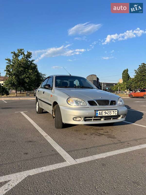 Седан Daewoo Lanos 2004 в Кривом Роге