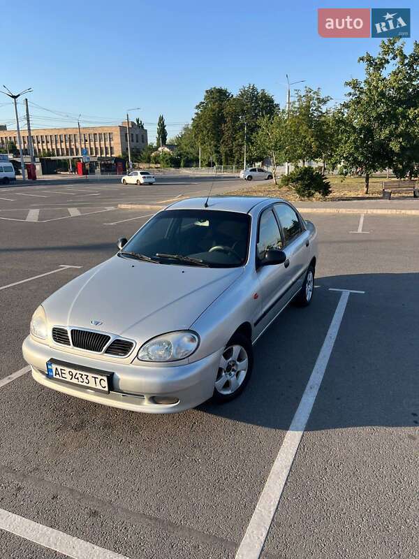 Седан Daewoo Lanos 2004 в Кривом Роге
