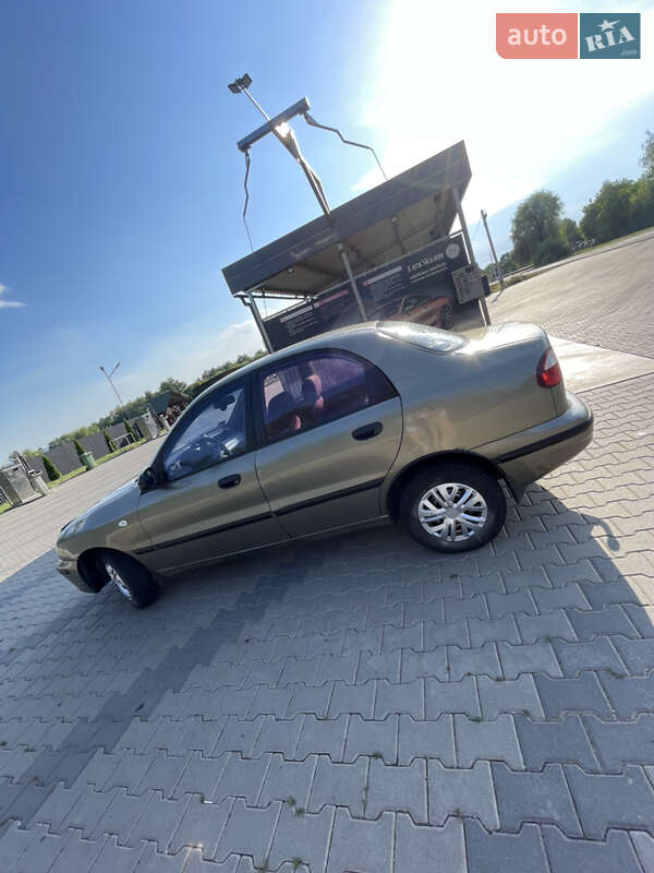 Седан Daewoo Lanos 2004 в Иршаве