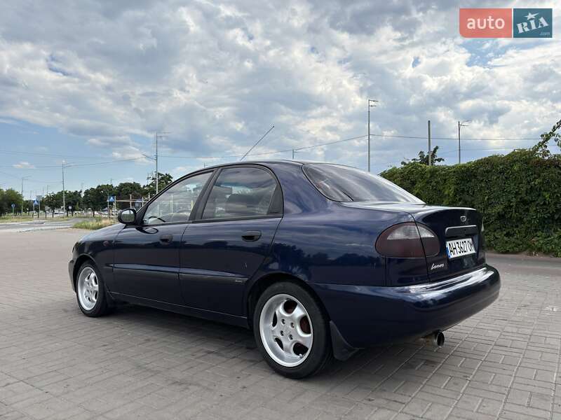 Седан Daewoo Lanos 2003 в Киеве