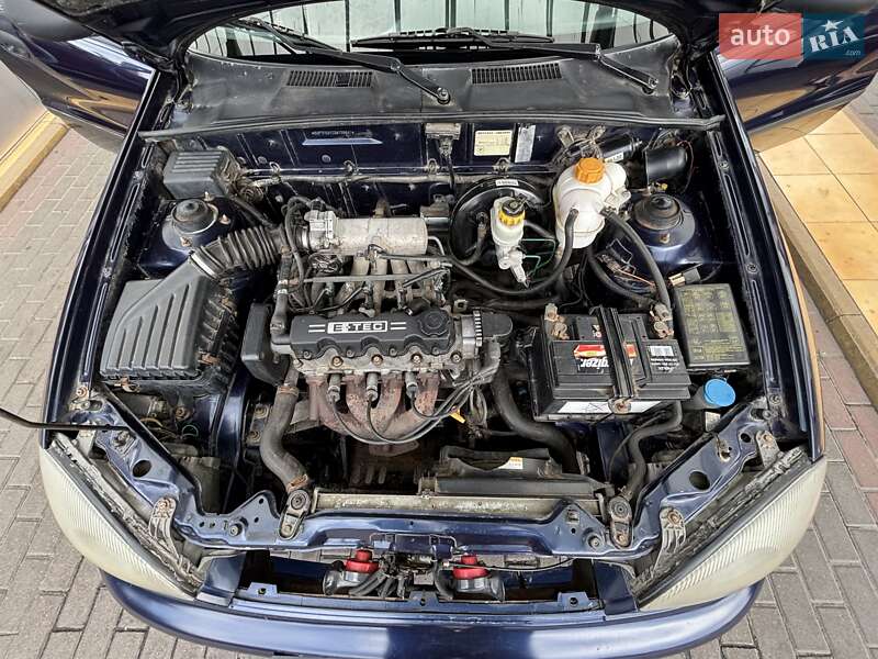 Седан Daewoo Lanos 2003 в Киеве