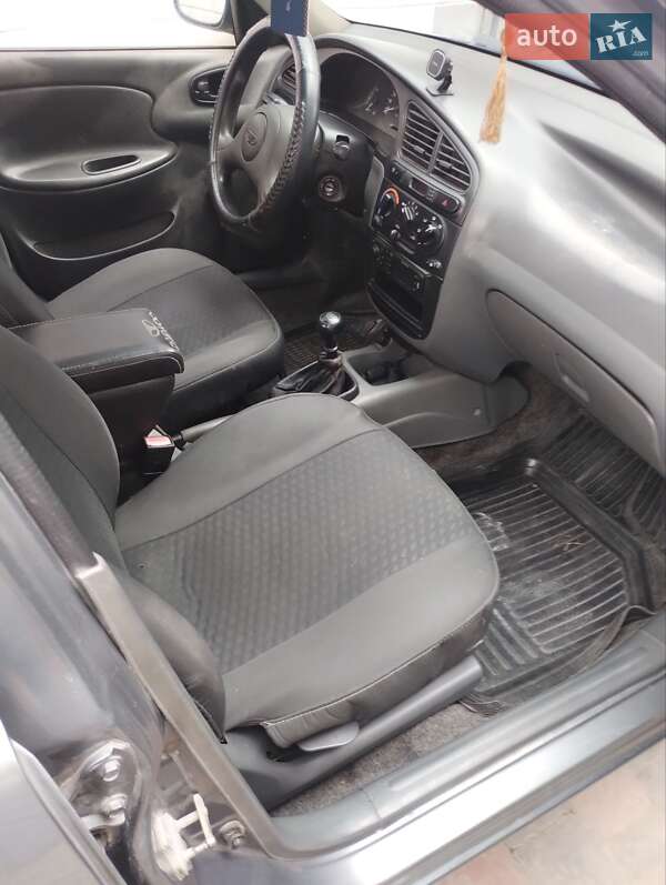 Седан Daewoo Lanos 2008 в Кременце