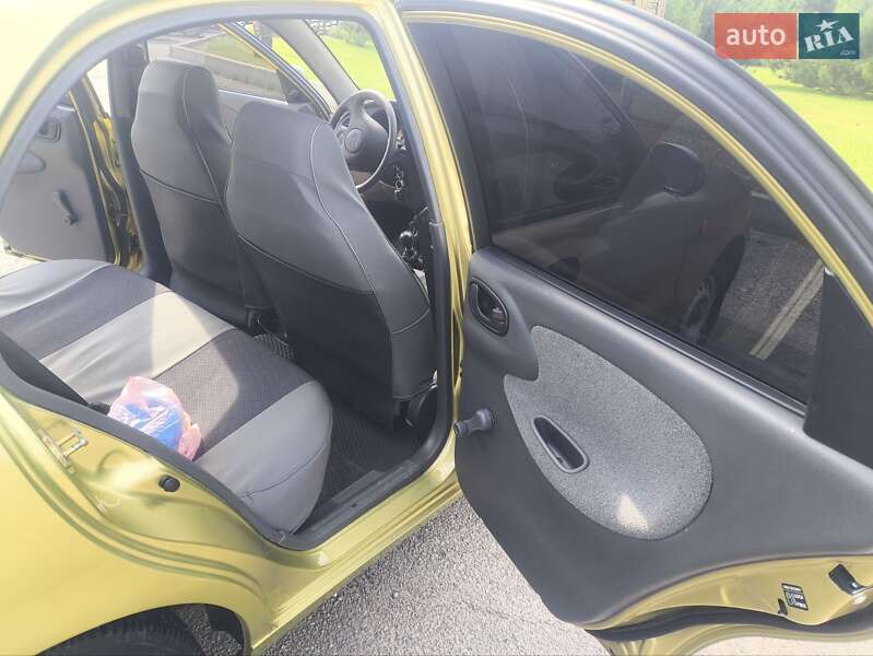 Седан Daewoo Lanos 2008 в Новомосковську
