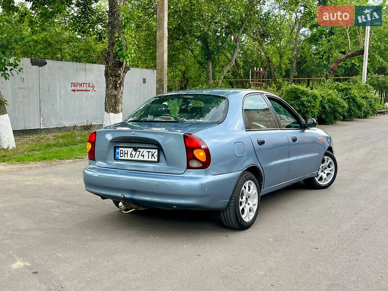 Седан Daewoo Lanos 2005 в Дачному