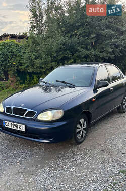 Седан Daewoo Lanos 2002 в Черкасах