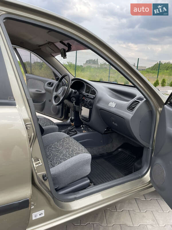 Седан Daewoo Lanos 2006 в Желтых Водах