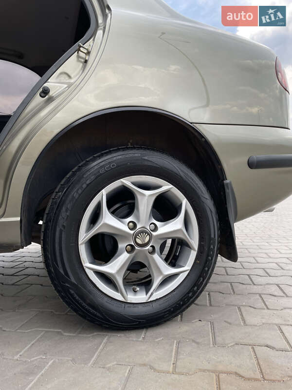 Седан Daewoo Lanos 2006 в Желтых Водах