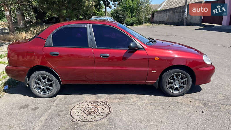 Седан Daewoo Lanos 2004 в Николаеве