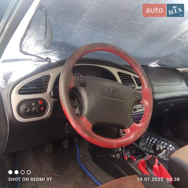 Хетчбек Daewoo Lanos 2001 в Запоріжжі