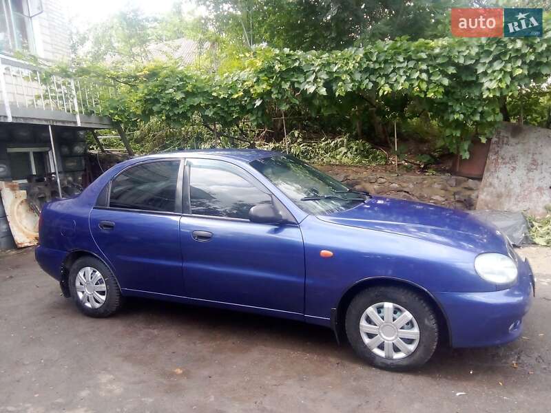 Седан Daewoo Lanos 1998 в 