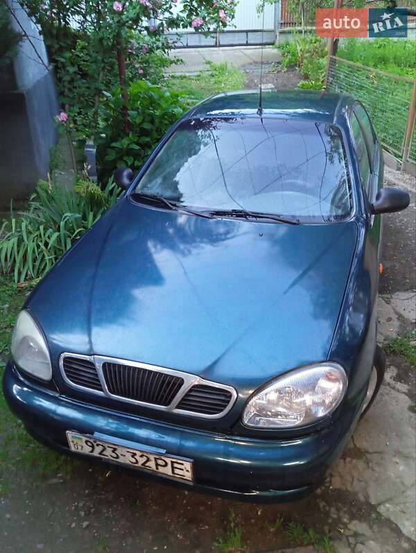 Седан Daewoo Lanos 2004 в Хусте