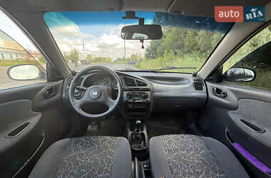 Седан Daewoo Lanos 2004 в 