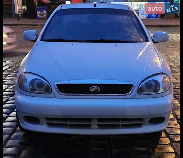 Седан Daewoo Lanos 2012 в Івано-Франківську