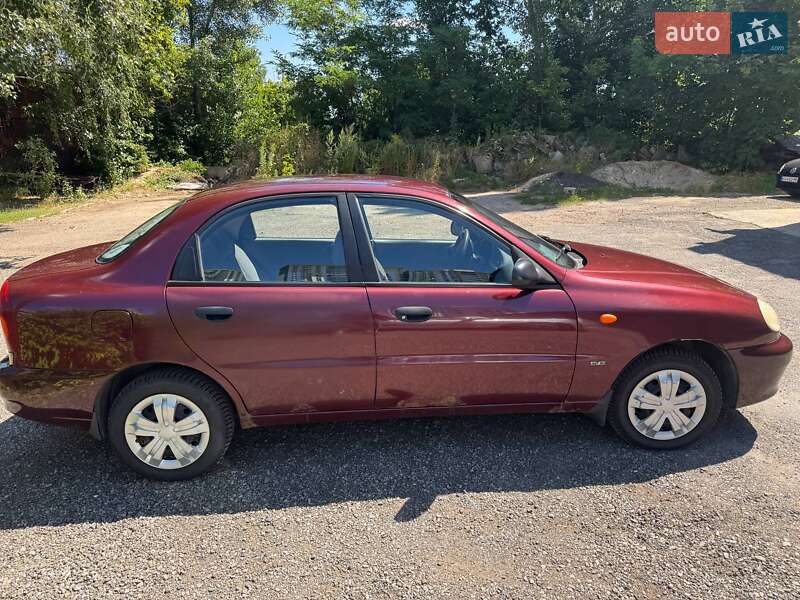 Седан Daewoo Lanos 2006 в Києві