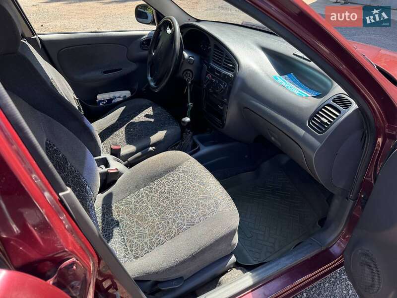 Седан Daewoo Lanos 2006 в Києві
