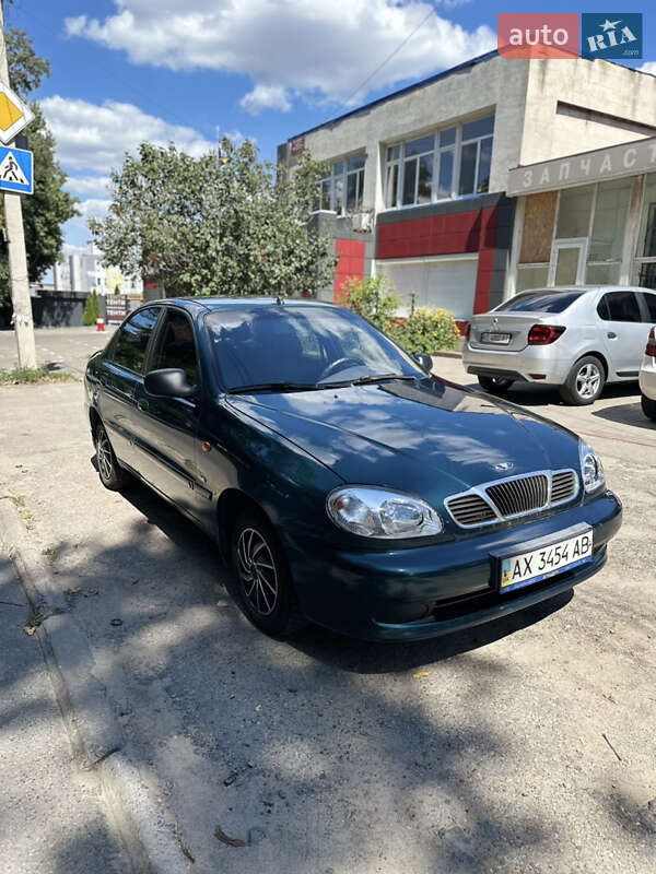 Седан Daewoo Lanos 2004 в Днепре