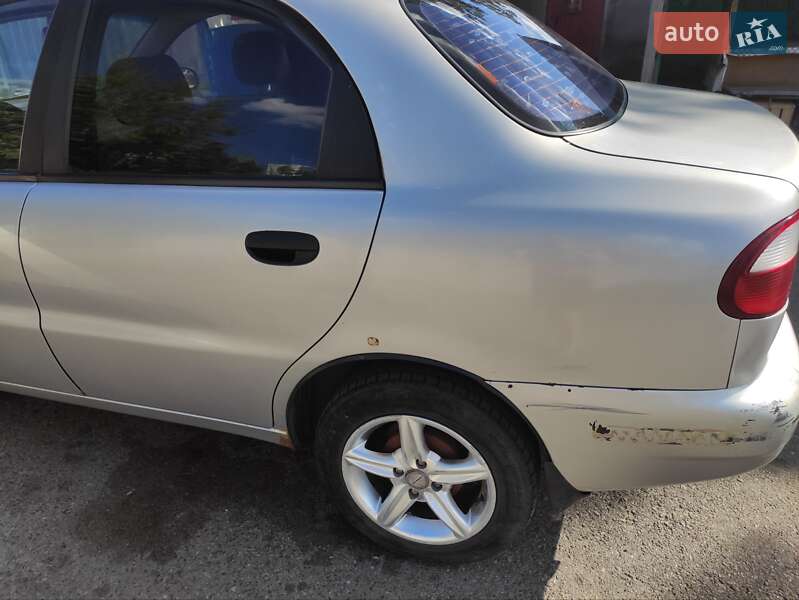 Седан Daewoo Lanos 2003 в Харькове