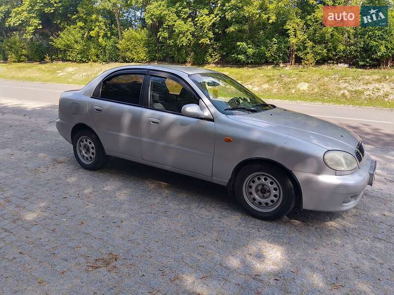Седан Daewoo Lanos 1998 в Новом Ярычеве