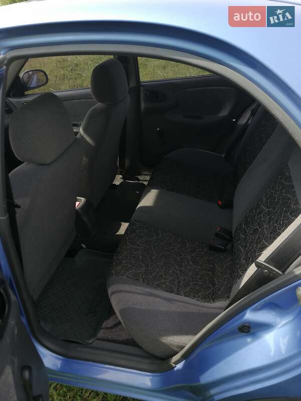 Седан Daewoo Lanos 2006 в Репках
