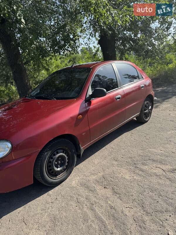 Хэтчбек Daewoo Lanos 2004 в Верхнеднепровске