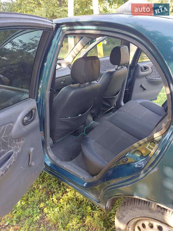 Седан Daewoo Lanos 2002 в Днепре