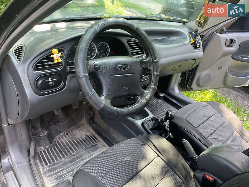 Седан Daewoo Lanos 2008 в Дубні