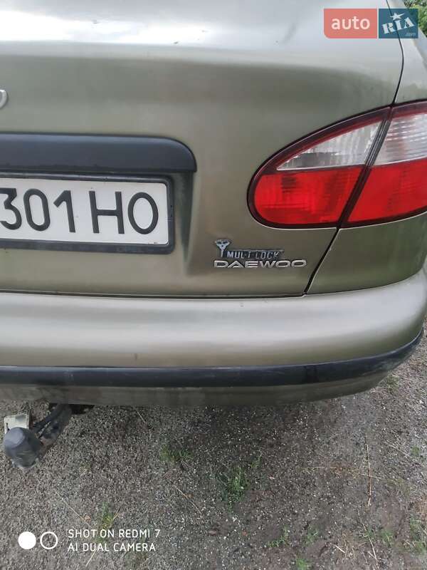 Седан Daewoo Lanos 2003 в Малині