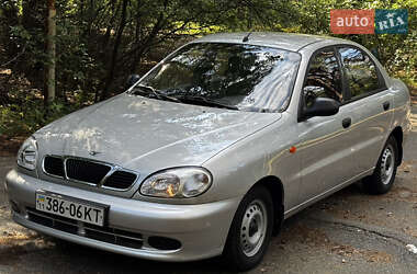 Седан Daewoo Lanos 2003 в Киеве