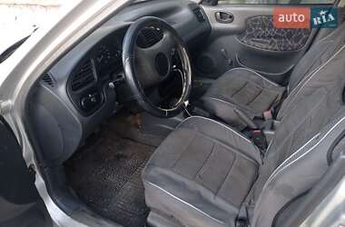 Седан Daewoo Lanos 2002 в 